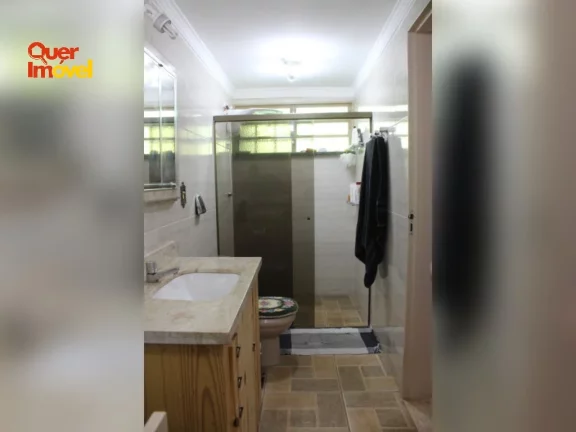Imagem Imperdível oportunidade! Casa à venda em Ribeirão Preto-SP, bairro Parque Residencial Lagoinha. 3 quartos, 1 suíte, 2 salas, 3 banheiros, 2 vagas de garagem, 420 m².