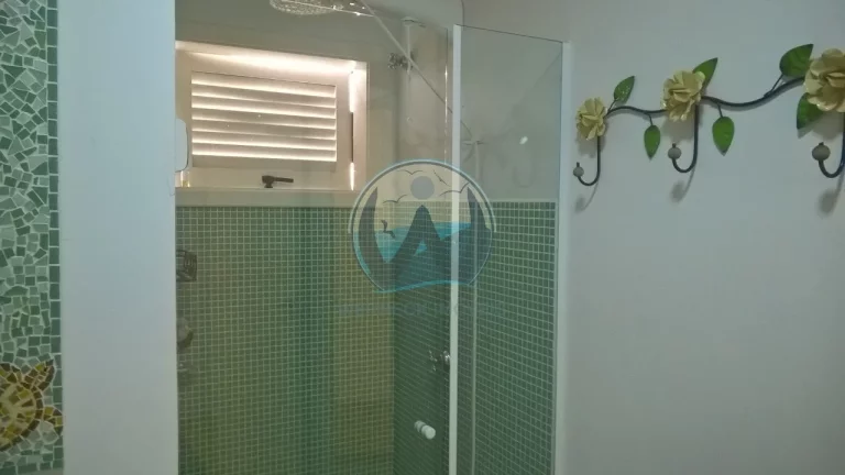 Imagem Casa em Condomínio à Venda em Ubatuba-SP: 4 Quartos, 2 Suítes, 151m² - Bairro Horto Florestal