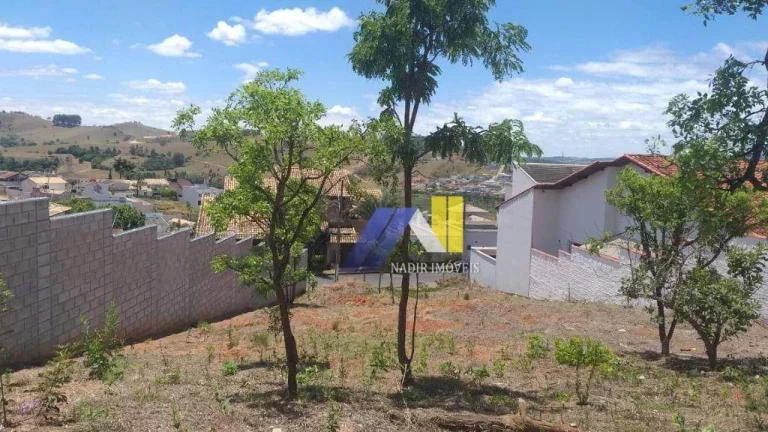 Terreno à Venda, 904 m² em Pousada Dos Campos - Pouso Alegre