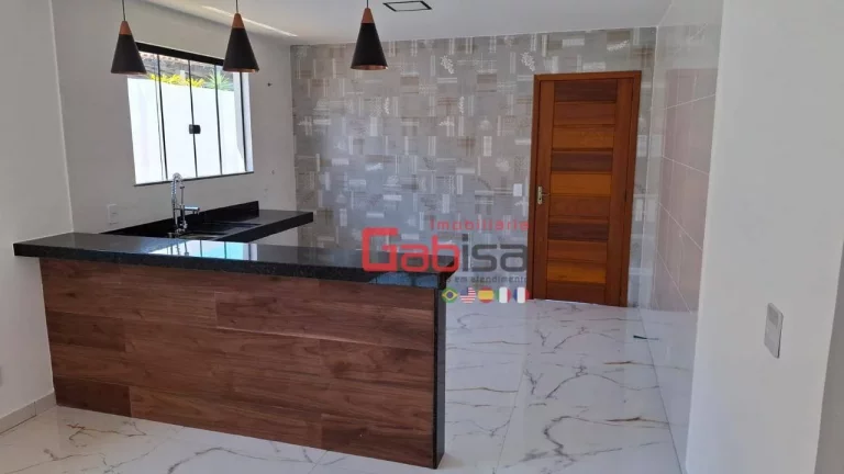 Imagem Casa com 3 dormitórios à venda, 151 m² por R$ 730.000,00 - Balneário São Pedro - São Pedro da Aldeia/RJ