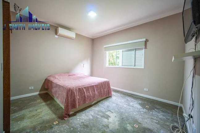 Imagem Casa com 3 dormitórios, sendo 1 suíte para venda - Impecável