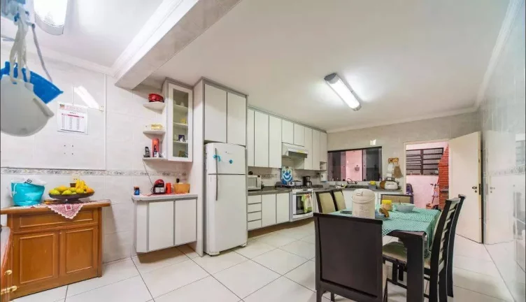 Imagem Sobrado com 3 dormitórios para alugar, 280 m² por R$ 3.350/mês - Vila Curuçá - Santo André/SP