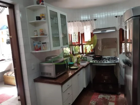 Imagem Linda Casa em Condomínio Fechado – Clube da Montanha, Atibaia
