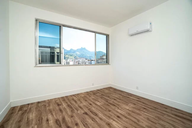 Imagem Apartamento para Venda em Rio de Janeiro, Tijuca, 4 dormitórios, 1 suíte, 4 banheiros, 1 vaga