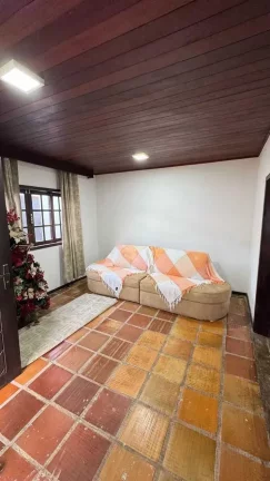 Imagem Casa alto padrão com 5 dormitórios sendo 1 suíte e 3 vagas - Saguaçu | Joinville/SC