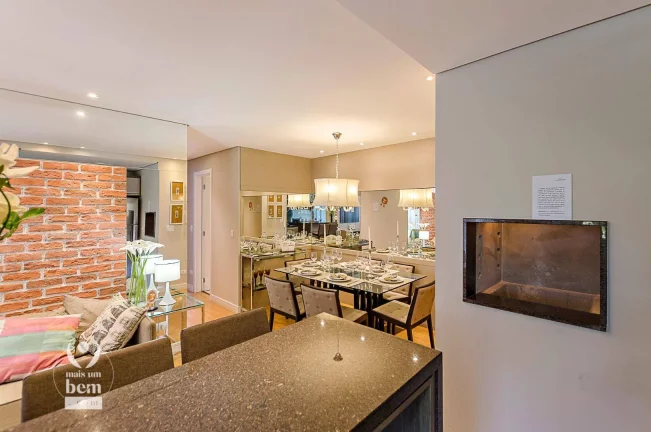 Imagem Apartamento com 3 quartos sendo 1 suíte, com piso laminado, churrasqueira e 2 vagas de garagem à venda por R$ 892.100 - Santo Inácio - Curitiba/PR