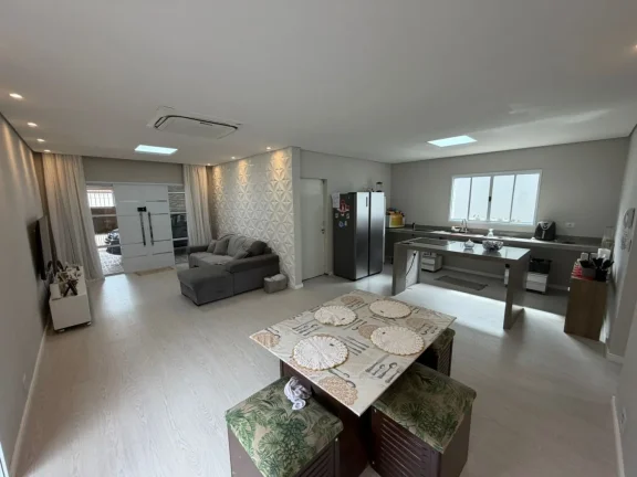 Imagem Casa para Venda em Praia Grande, Maracanã, 3 dormitórios, 1 suíte, 3 banheiros, 4 vagas