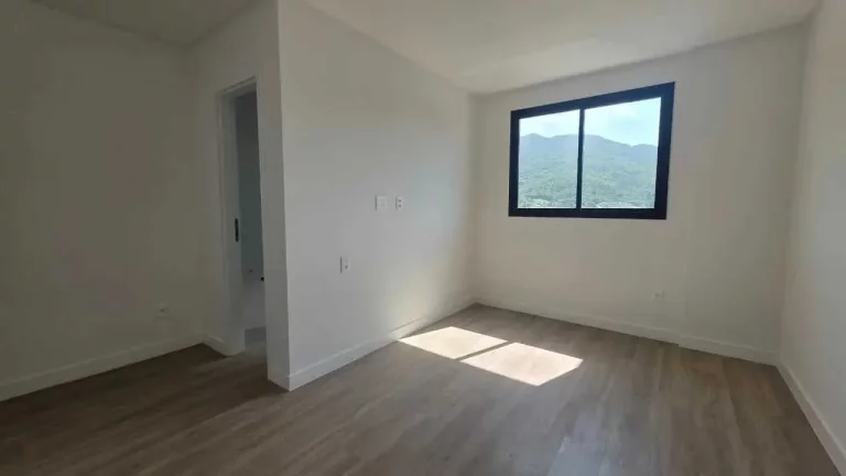 Imagem Apartamento com 2 dormitórios sendo 1 suíte e 1 vaga de garagem no Fazenda em Itajaí