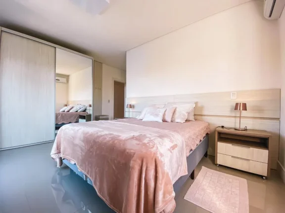 Imagem Casa em Condominio 5 Dormitórios - Bairro xangri-la