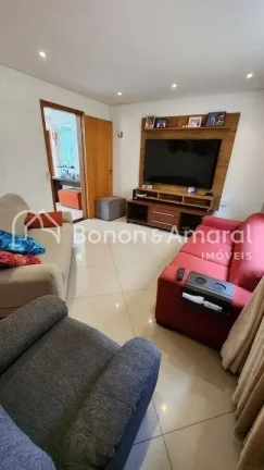 Imagem Lindo sobrado com 3 suites, sendo uma Master, escritório, piscina aquecida, área Gourmet, living c...