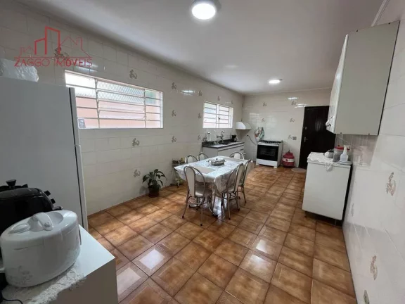 Imagem Casa com 116m² - 3 dorms - 2 vagas - Jd. Monte Azul.