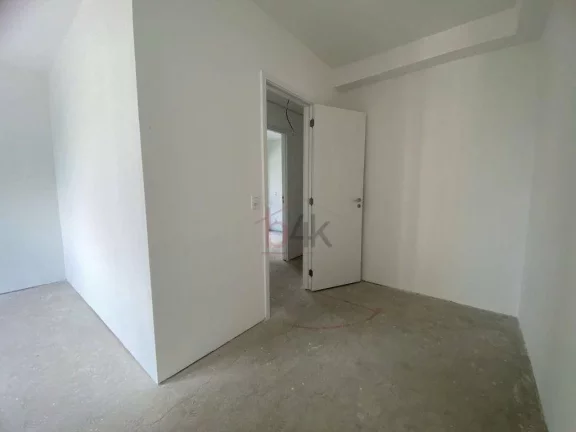 Imagem Apartamento três suítes, varanda espaçosa e duas vagas de garagem a venda no Brooklin.