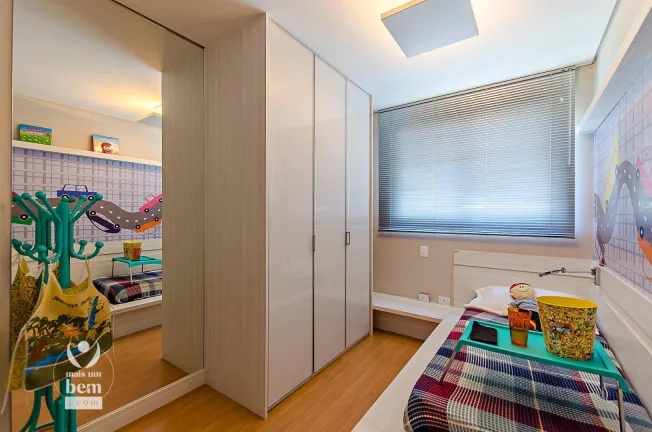 Imagem Apartamento com 3 quartos sendo 1 suíte, com piso laminado, churrasqueira e 2 vagas de garagem à venda por R$ 892.100 - Santo Inácio - Curitiba/PR