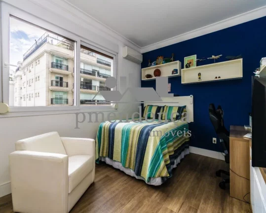 Imagem Apartamento com 220m², 3 quartos sendo 1 suíte e 2 vagas.