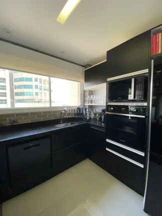 Imagem Apartamento à venda R$2.100.000 com 3 quartos e 2 vagas 136m²