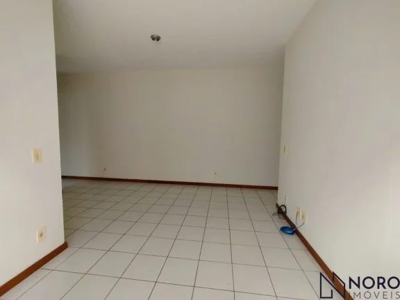 Imagem Apartamento 02 dormitórios living com sacada e garagem Bairro Fátima Santa Maria