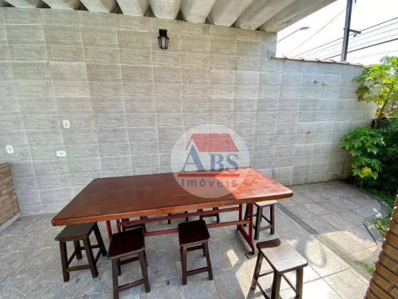 Imagem Casa com 3 dormitórios à venda, 100 m² por R$ 1.000.000,00 - Vila Ponte Nova - Cubatão/SP