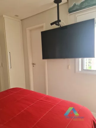 Imagem Apartamento recém reformado com 67m², 2 dormitórios, 1 suíte, 2 vagas de garagem coberta em localização privilegiada em área nobre a 500mts da Estação Metrô Chácara Klabin.