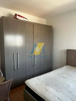 Imagem Apartamento mobiliado com 2 vagas e excelente custo-benefício