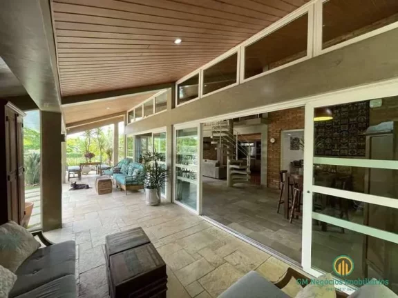 Imagem Casa MOBILIADA 4d (3sts) , lareira, piscina, anexos gourmet/multiuso!