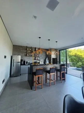 Imagem Casa 5 estrelas, construída com material Platinum.
Toda mobiliada, academia, acessibilidade, aqueci...