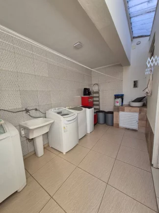 Imagem Casa com ponto para comércio no Jardim São Lourenço