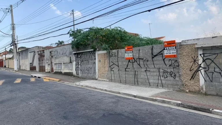 Imagem Terreno à venda, 625 m² por R$ 850.000,00 - Centro - Poá/SP