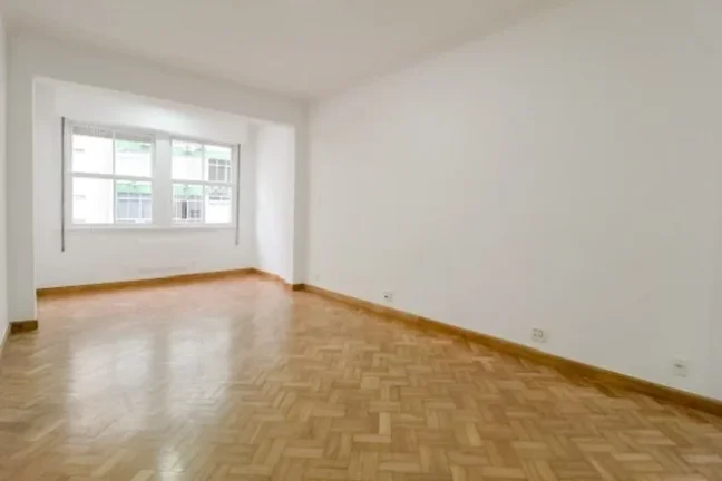 Imagem Apartamento 140M², 3Q, 1 Suíte, 2 Banheiros, 1 Vaga, Academia, Armários.