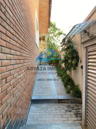 Imagem Casa a Venda em Carapicuíba no Centro 5 quartos