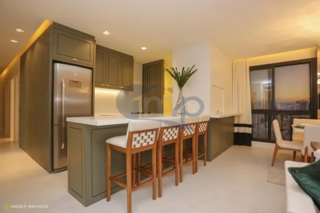 Imagem Apartamento á venda com 3 dormitórios no centro de Torres/RS