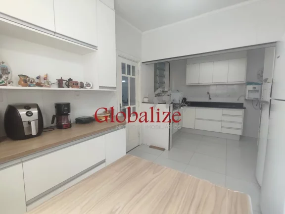Imagem Excelente sobrado com 3 dormitórios, suíte, sala 3 ambientes e piscina no bairro do Boqueirão em Santos por R$ 1.700.000,00