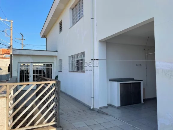 Imagem Sobrado com 250 metros quadrados, living, ampla cozinha com armários, 3 dormitórios sendo 1 suíte...