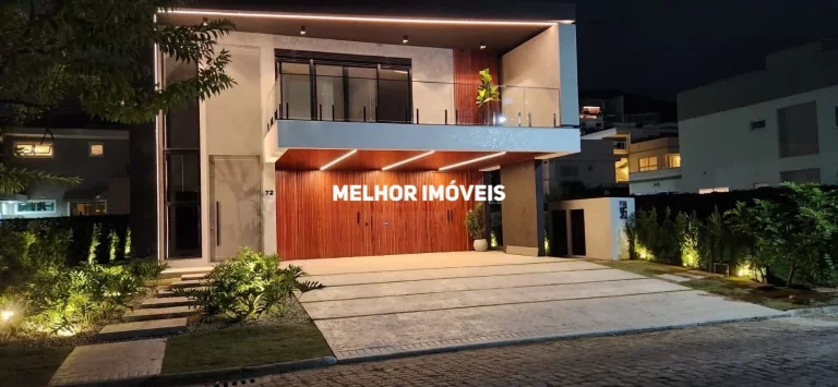 Imagem Casa Nova em condomínio fechado à venda com 5 suítes, 6 vagas de garagem localizada na Praia Brava .