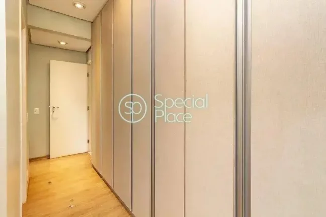 Imagem 115 metros 3 dormitórios 2 suítes 4 banheiros 2 vagas Condomínio bem localizado, andar alto, refo...