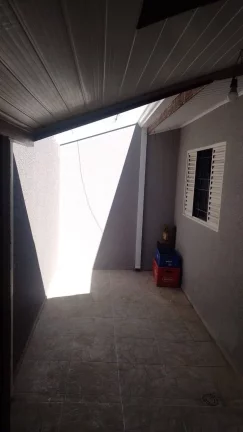 Imagem Terreno com Casa Não Averbada no Condomínio La Salle - Pinheirinho