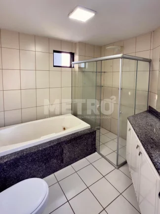 Imagem Apartamento à venda no Edf. Chateau Du Suzy com 3 suítes, PETROLINA - PE