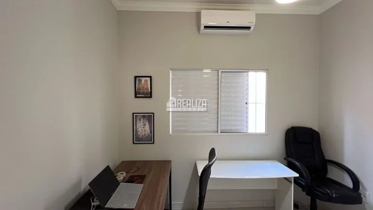 Imagem Casa à Venda no Jardim Nenê Gomes, em Uberaba