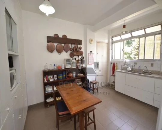 Imagem Apartamento em Pinheiros com 138m², 3 quartos e 1 vaga fixa.