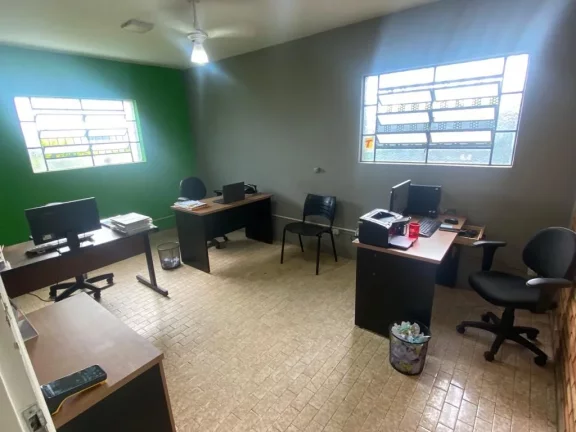 Imagem Barracão de fácil acesso com 2.000 m², 500m² de construção.A Palace Imobiliária Ltda tem mais...