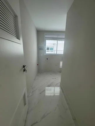 Imagem Apartamento com 3 dormitórios sendo 3 suítes e 2 vagas de garagem em Balneário Camboriú/SC