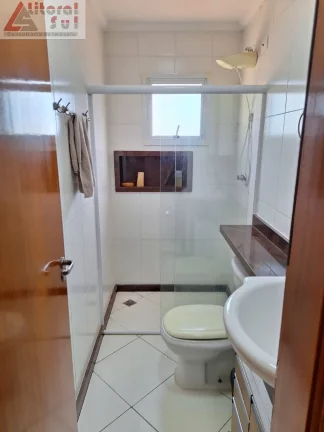 Imagem Apartamento para locação em Praia Grande-SP, Tupi: 2 quartos, 1 suite, 1 sala, 2 banheiros, 1 vaga de garagem.