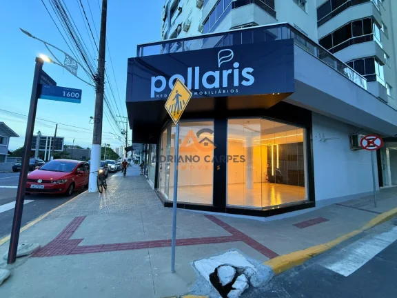 Imagem Aluguel Anual de sala comercial de esquina no Centro de Piçarras, Adriano Carpes Imóveis Aluga