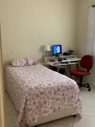 Imagem Casa térrea a venda no Taquaral, 3 quartos e armários planejados, sendo 1 suíte, banheiro social,...