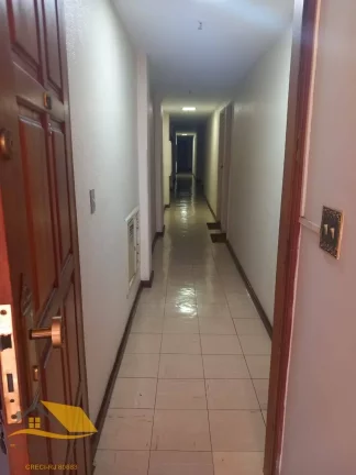 Imagem Vendo Apartamento no Centro com 2 Quartos mais Dependência Completa e ELevador