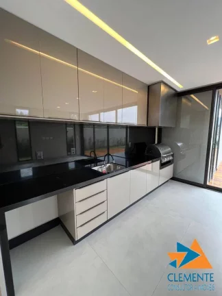 Imagem Excelente casa Linear no Alphaville