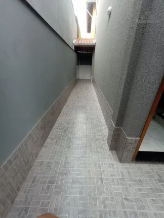Imagem Condomínio em Praia Grande, com 2 quartos, opções com sacada, sobrado e quintal!