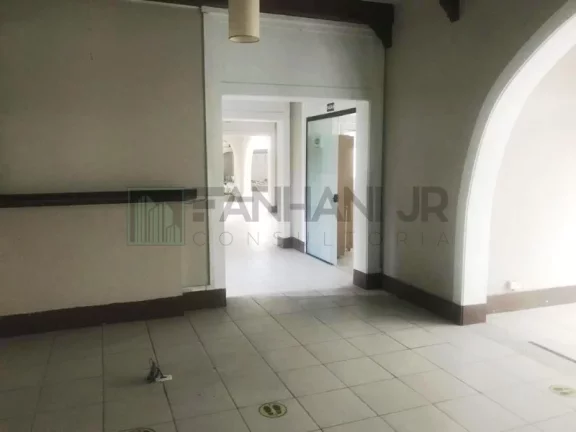 Imagem Imóvel comercial de alto padrão no Jardim Paulista: 5 salas, 6 banheiros, 3 vagas, 588m² - São Paulo-SP