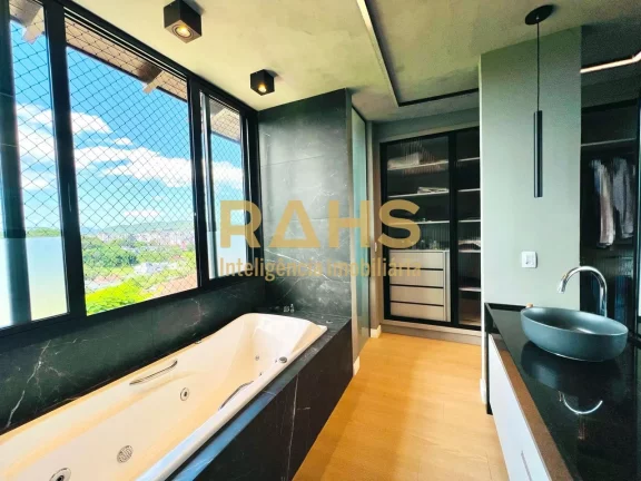 Imagem Casa averbada no Bairro América em Joinville com Vista incrível da Cidade. próximo a panificadora...