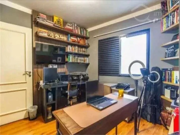 Imagem Apartamento com 140m2, 3 quartos (1 suíte) e 3 vagas a venda em Pinheiros, São Paulo