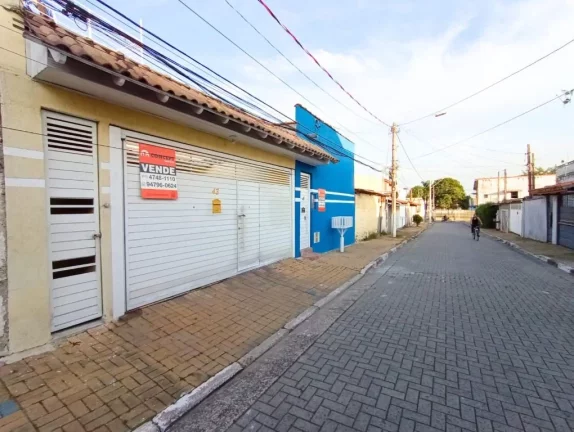 Imagem Sobrado com 2 dormitórios à venda, 193 m² por R$ 585.000,00 - Vila Acoreana - Poá/SP